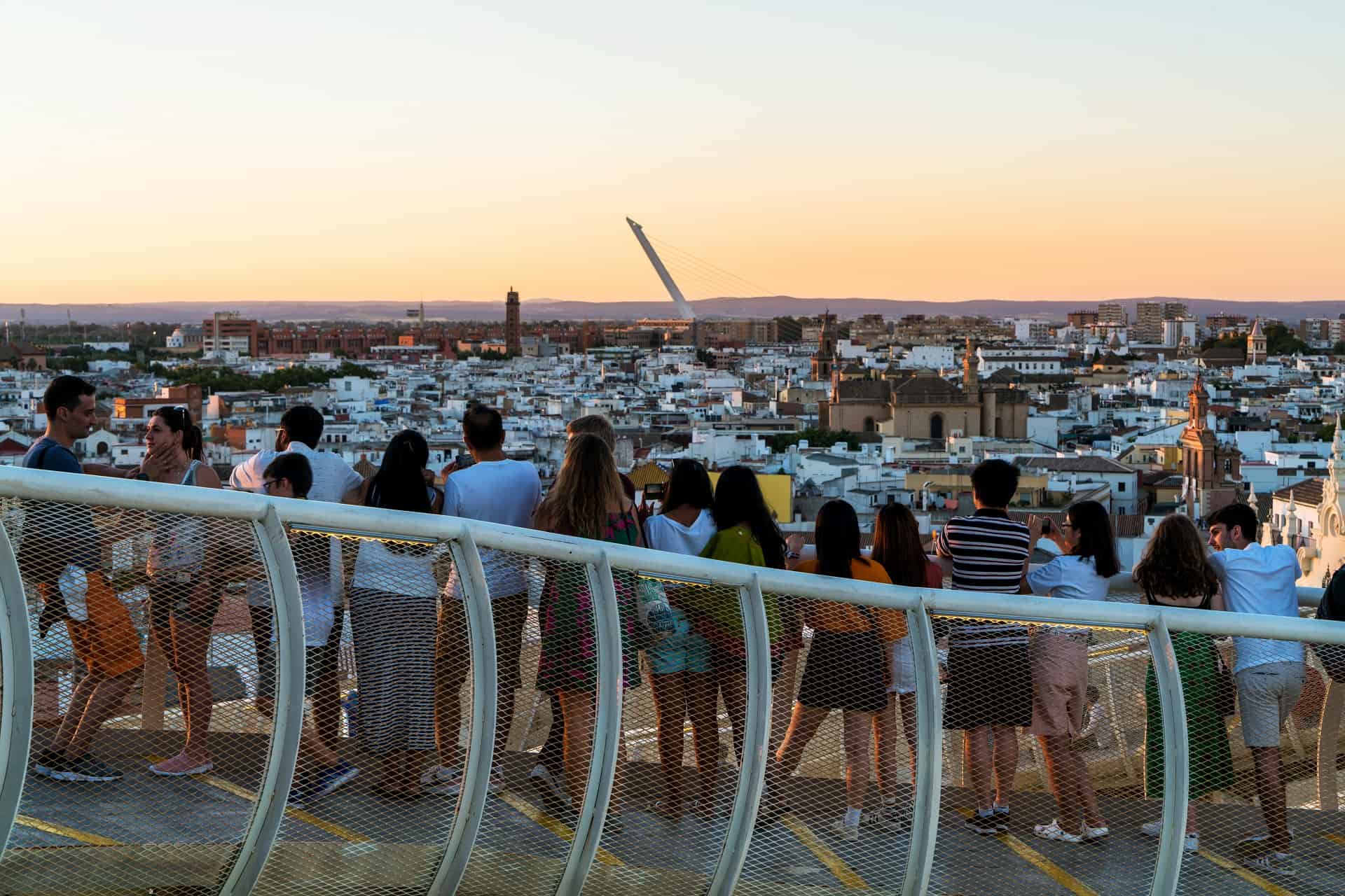 visiteurs au metropol parasol