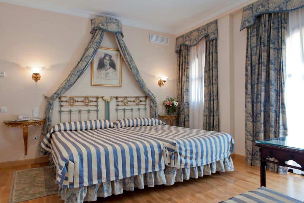 hotel dona maria