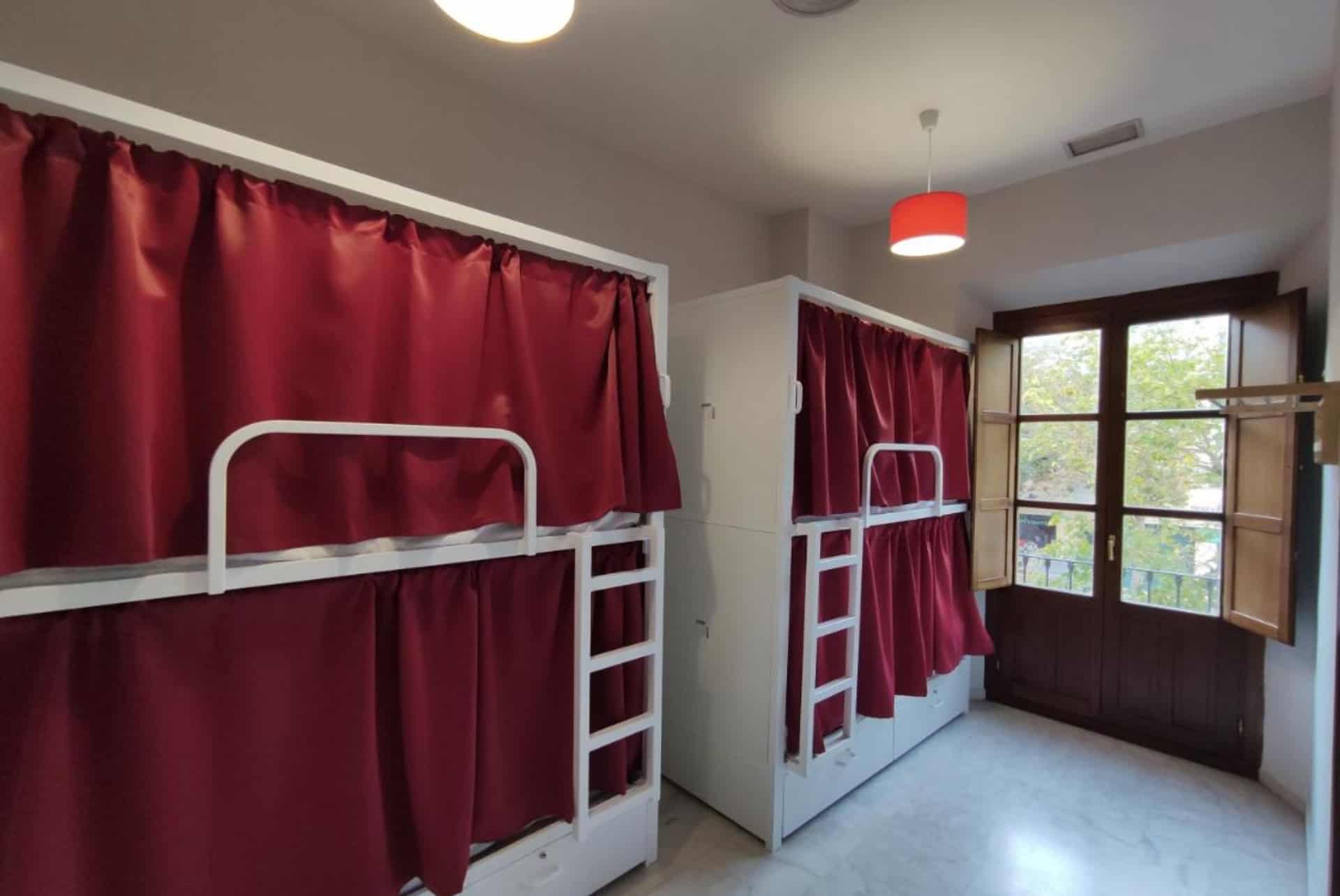 new samay hostel seville chambre