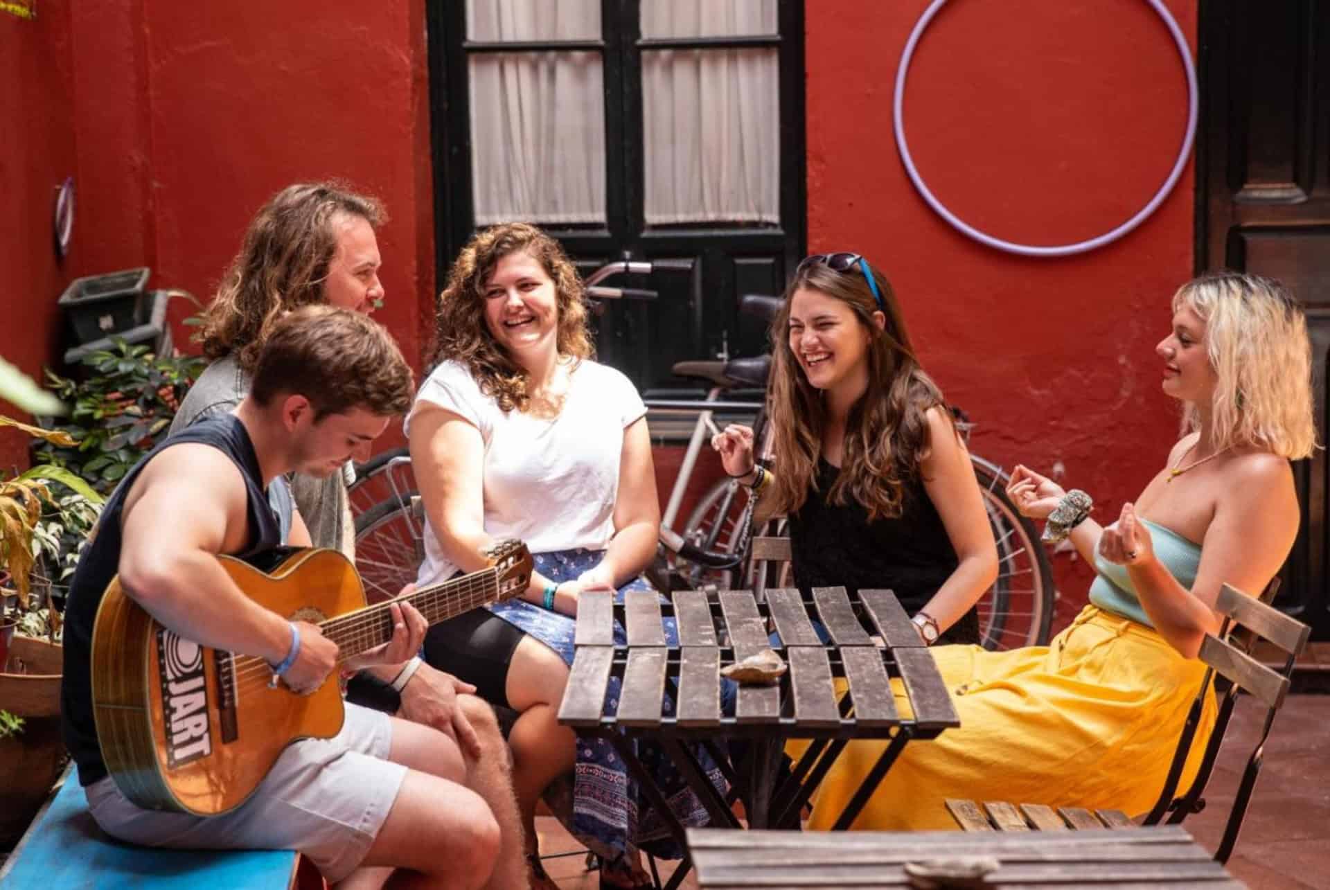 onefam centro terasse auberge jeunesse a seville