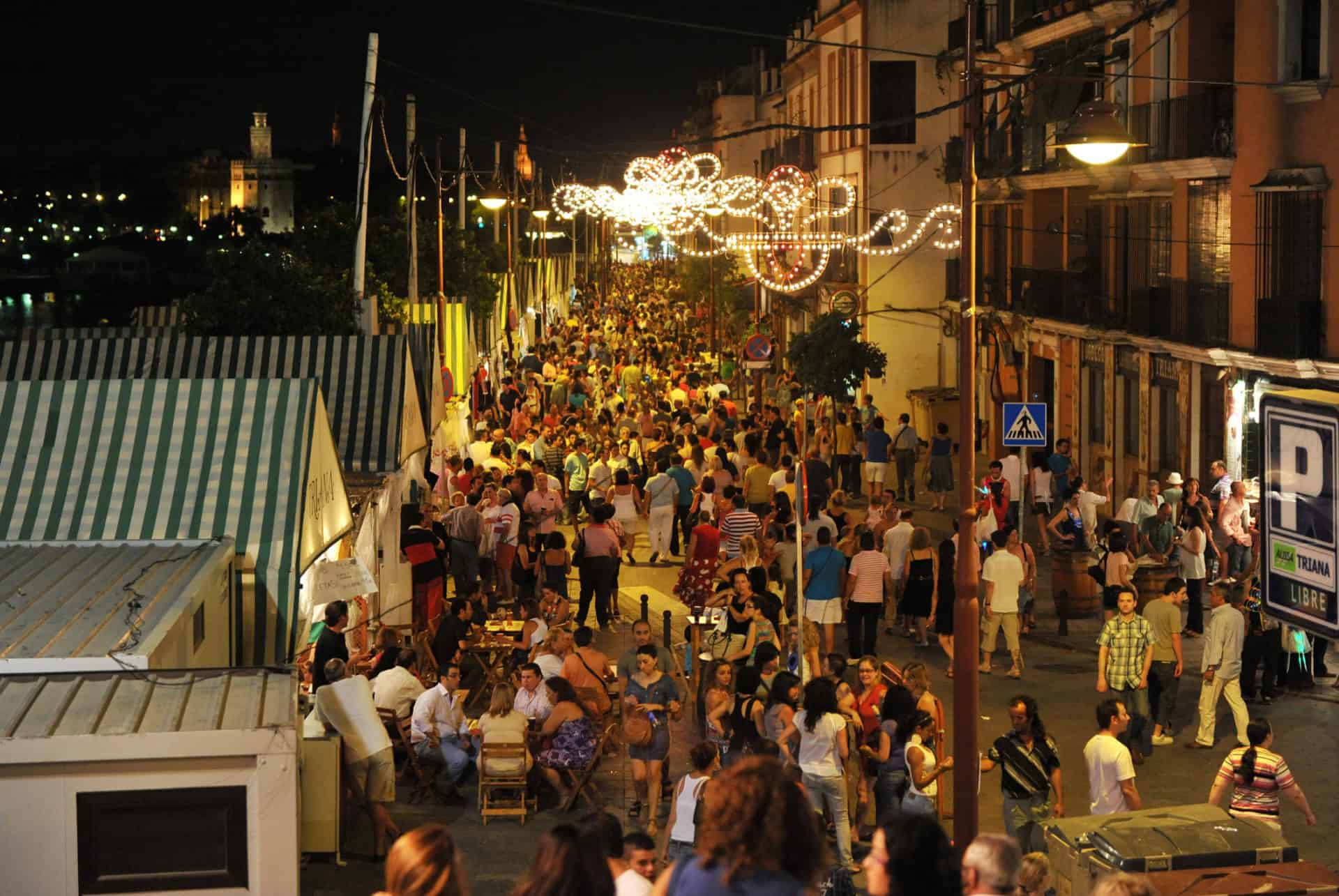 vela de santa ana seville en juillet