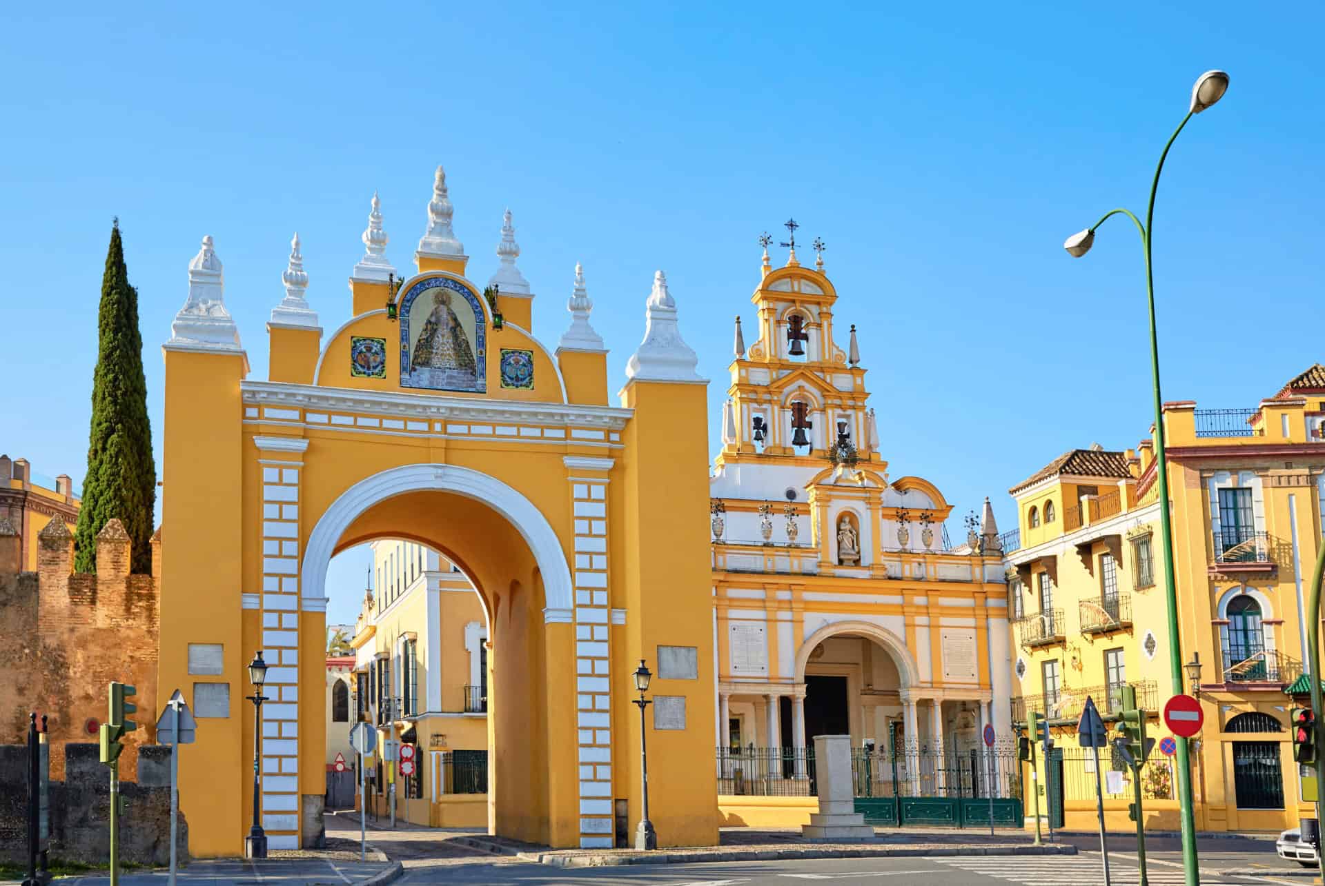 basilique de la macarena quartier alameda