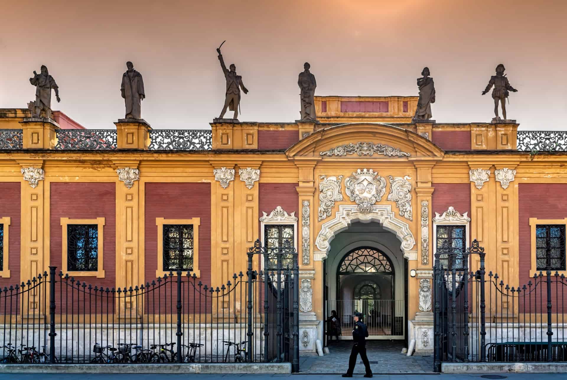 palais san telmo - façade qui donne sur la Calle Palos de Frontera