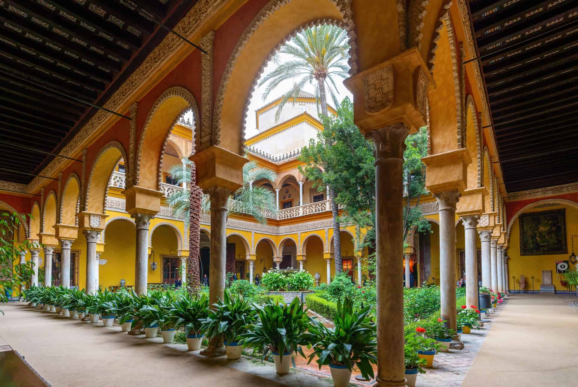 palacio las duenas seville