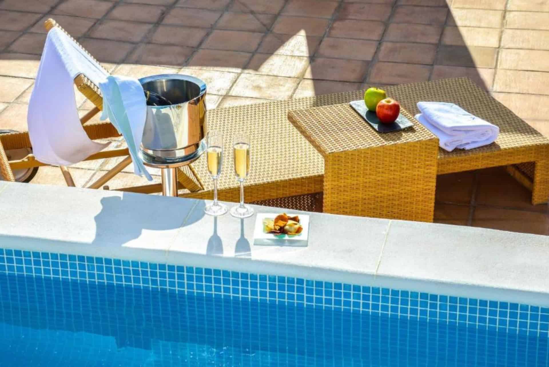 aguilasfive sevillasuites piscine aguilasfive sevillasuites piscine